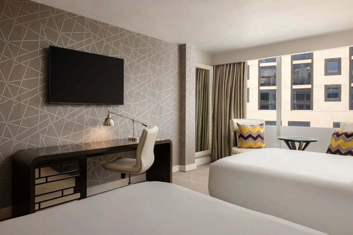 Deluxe room at the Renaissance Panama City