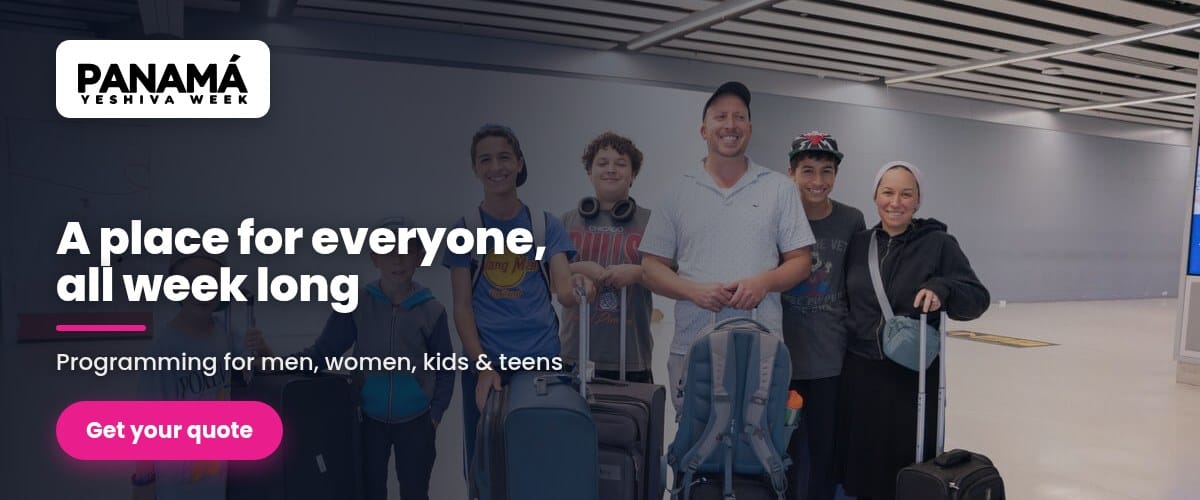 A family arriving for Panama Yeshiva Week